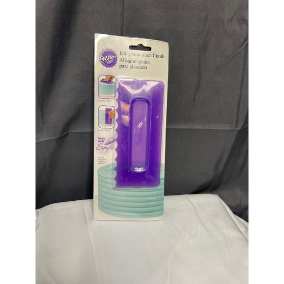Wilton ~ ICING SMOOTHER COMB #417-2555 - PLASTIC - 2 EDGES (Flat, Rounded) New - Picture 2 of 5